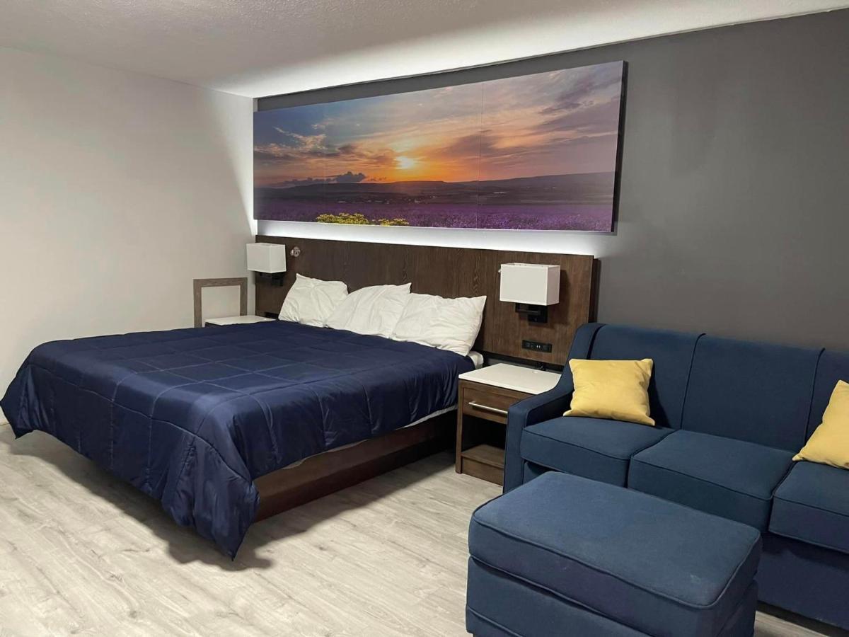 Luxor Inn & Suites, A Travelodge By Wyndham Elkins Buitenkant foto