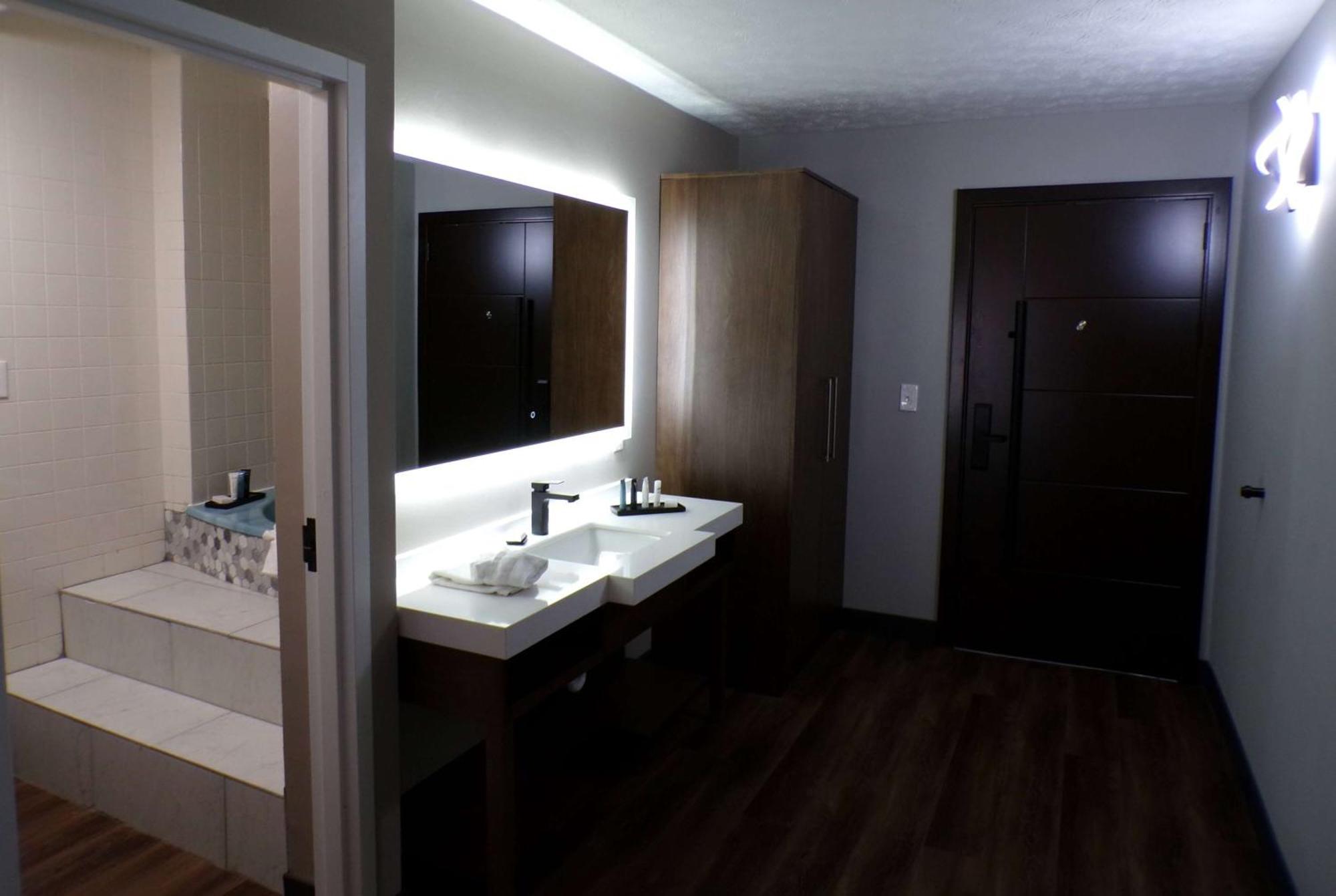 Luxor Inn & Suites, A Travelodge By Wyndham Elkins Buitenkant foto