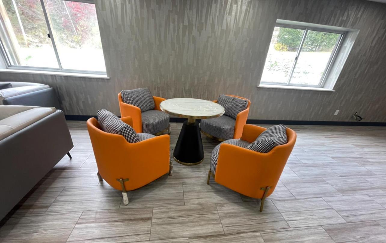 Luxor Inn & Suites, A Travelodge By Wyndham Elkins Buitenkant foto